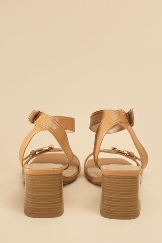 Sandalias con tiras y punta cuadrada para mujer