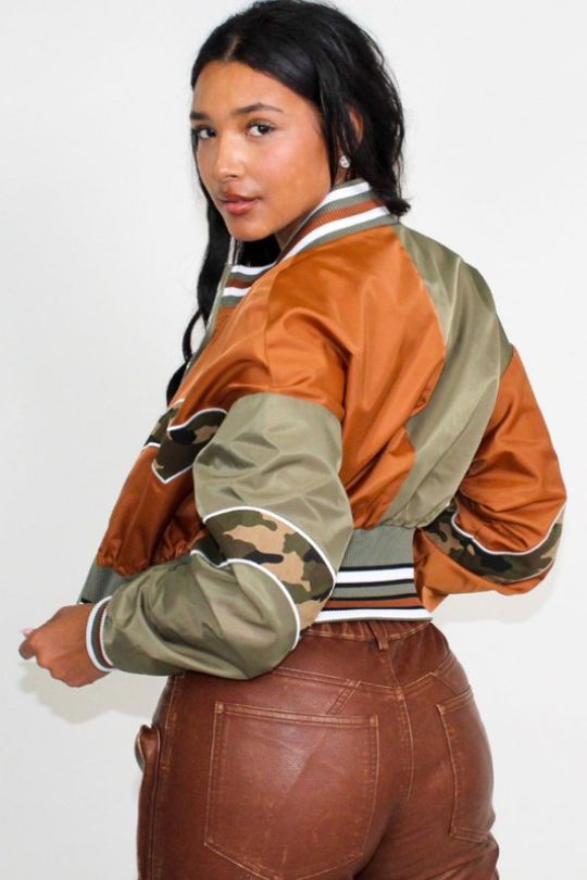 Chaqueta de manga larga con detalles multicolor para mujer