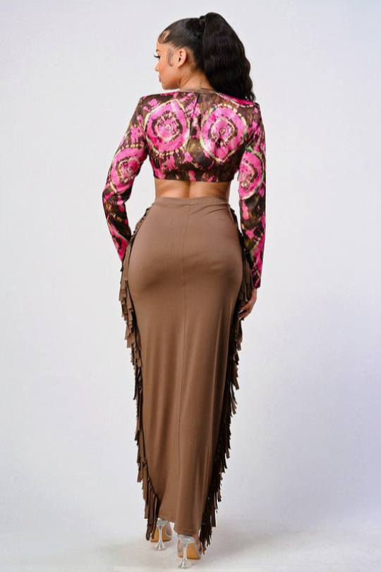 Conjunto de top corto con estampado floral y falda con borlas Athina