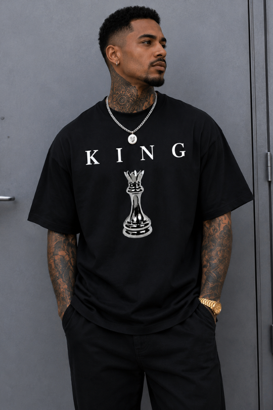 Men’s King’s Move Graphic Tee