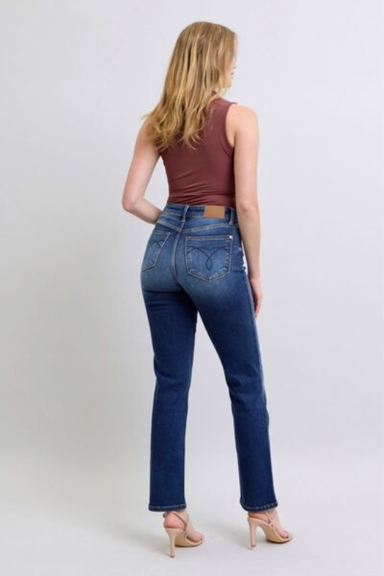 womens-light-wash-straight-leg-blue-jeans
