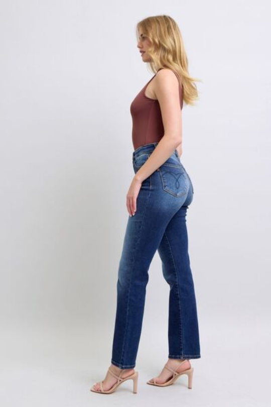 womens-light-wash-straight-leg-blue-jeans
