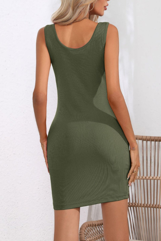 Vestido mini ajustado sin mangas liso