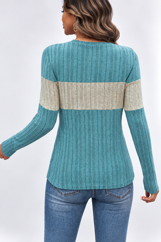 Blusa de manga larga con cuello redondo y bloques de color