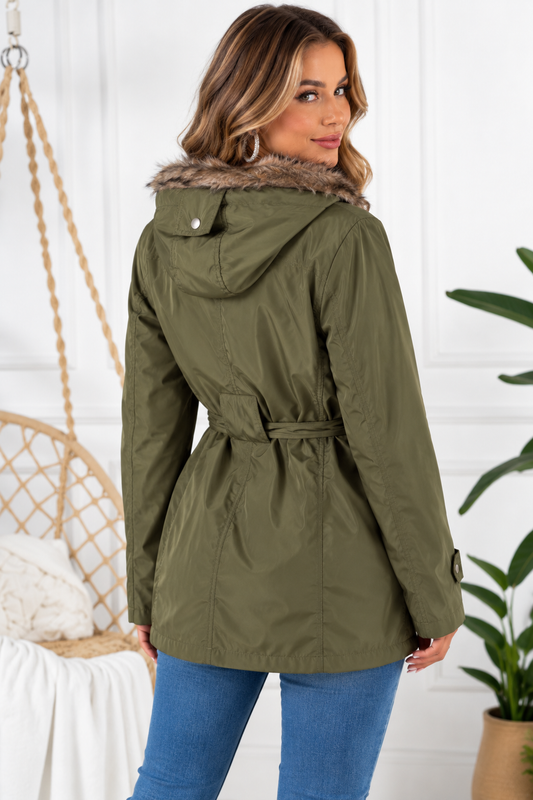 Chaqueta con capucha de tamaño completo de Ivy Lane con forro desmontable (se puede usar en tres ocasiones)