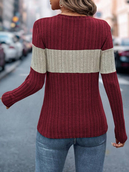 Blusa de manga larga con cuello redondo y bloques de color