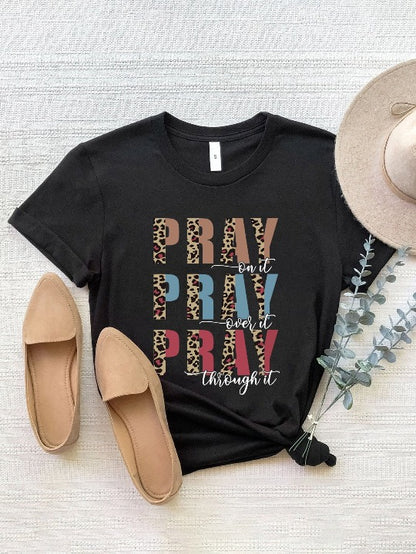 Pray Letter Graphic Short Sleeve T-Shirt