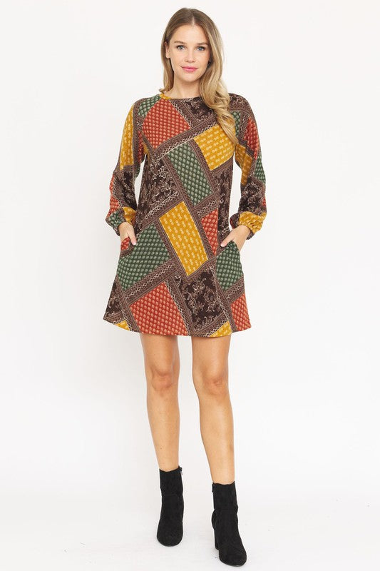 Vestido mini con mangas de obispo y múltiples parches para mujer