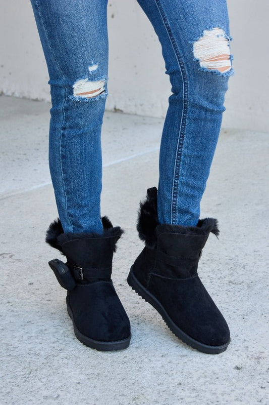 Black Thermal Mid Calf Flat Boots