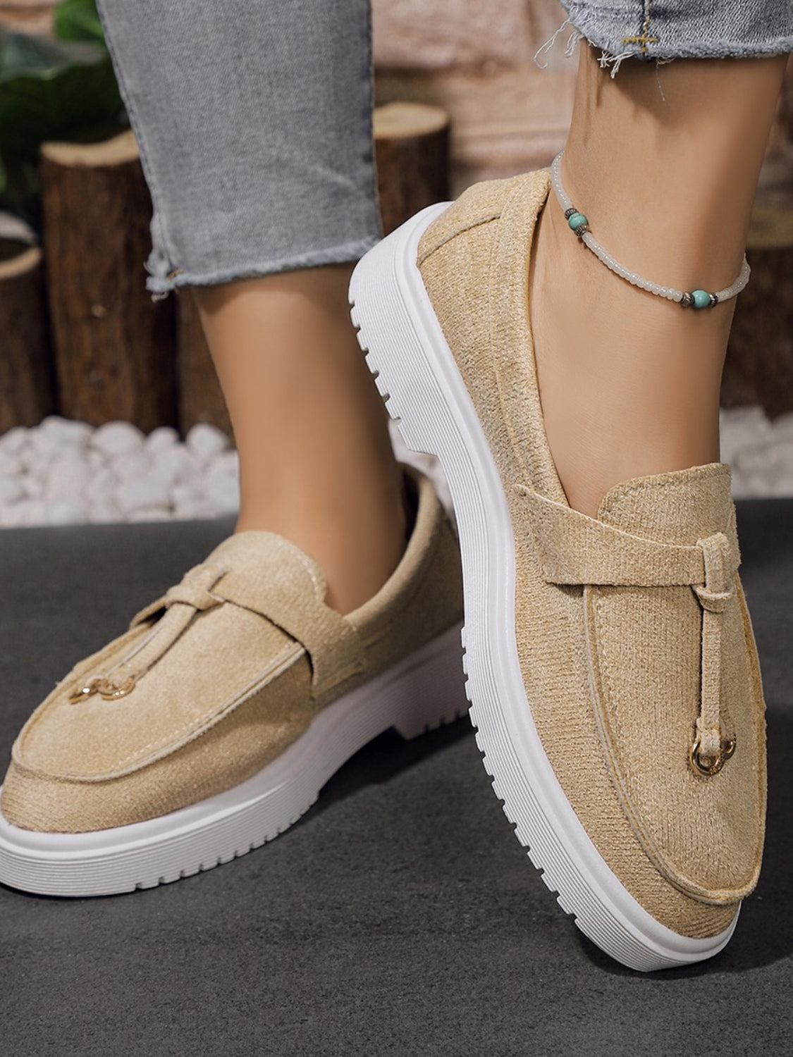 Zapatos planos sin cordones con punta redonda