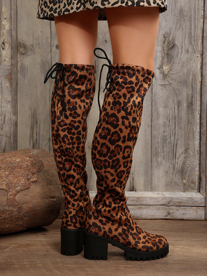 Botas de tacón cuadrado con punta redonda y estampado de leopardo