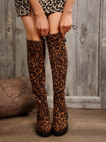 Botas de tacón cuadrado con punta redonda y estampado de leopardo