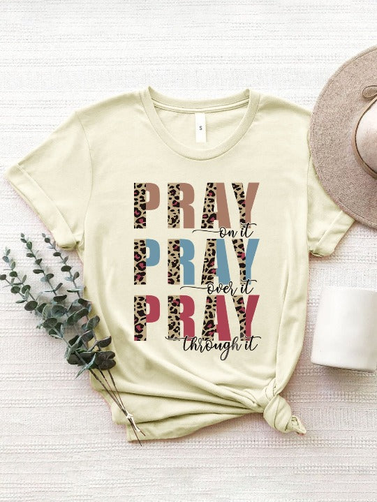 Pray Letter Graphic Short Sleeve T-Shirt