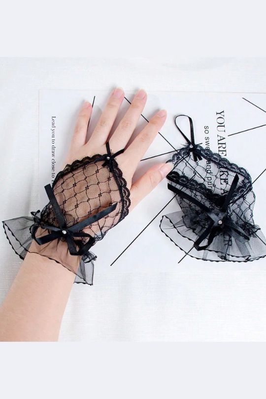 Black Gothic Lace Gloves