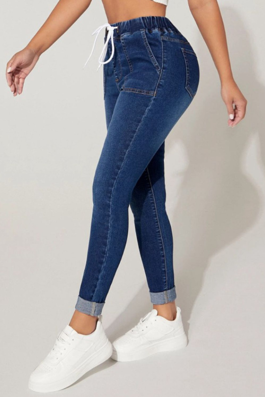 Stylish Solid Fitted Cropped Jeans