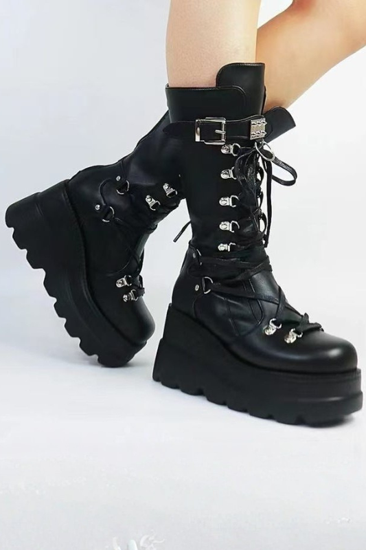 Botas de cuña con cordones de cuero sintético