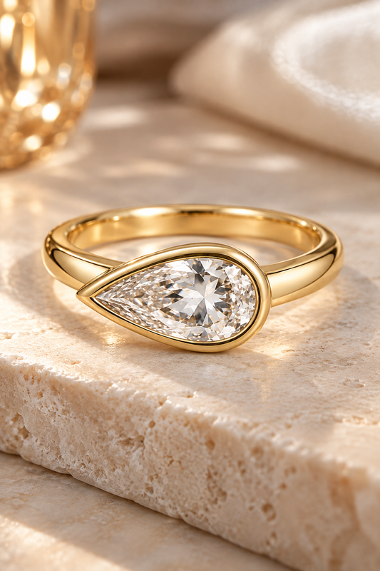 Women’s Side Glance Pear Cut Ring