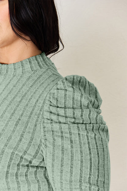 Camiseta básica de manga abullonada con cuello alto y canalé de talla grande de Bae