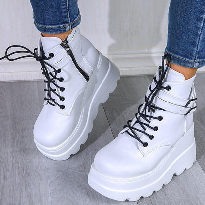 Botas de cuña con cordones de piel sintética
