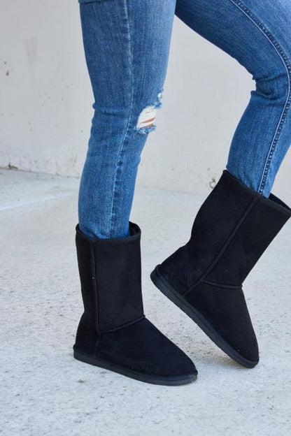 Mid Calf Thermal Lined Flat Boots