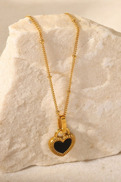 Contrast Detail Heart Pendant Necklace